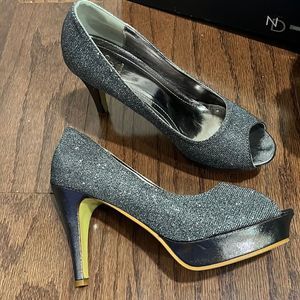 Glitter Stiletto Peep Toe Heels. Size:8